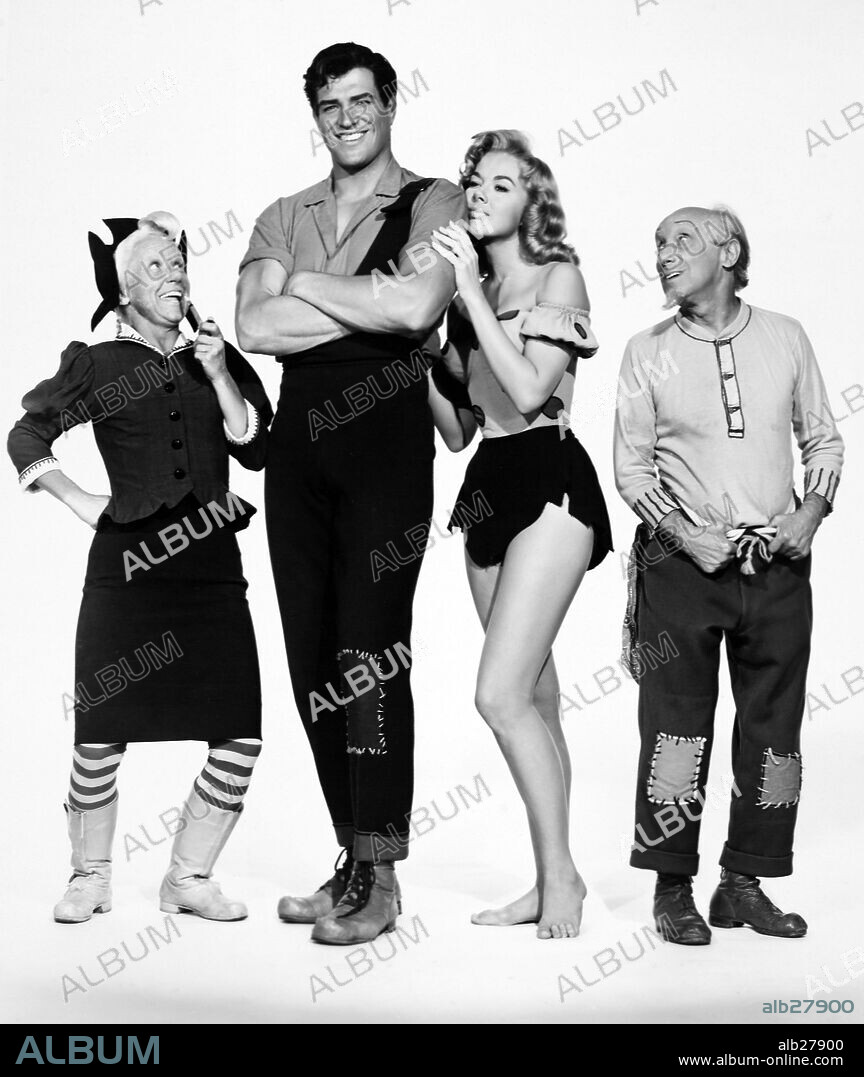 BILLIE HAYES, JOE E. MARKS, LESLIE PARRISH and PETER PALMER in LI'L ABNER, 1959, directed by MELVIN FRANK. Copyright PARAMOUNT PICTURES.