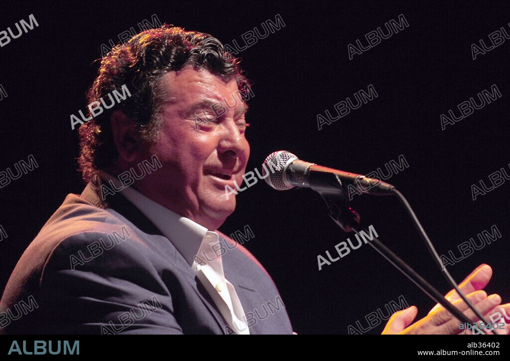 The spanish flamenco singer Luis el Zambo (Luis Fernández Soto) during a performance.