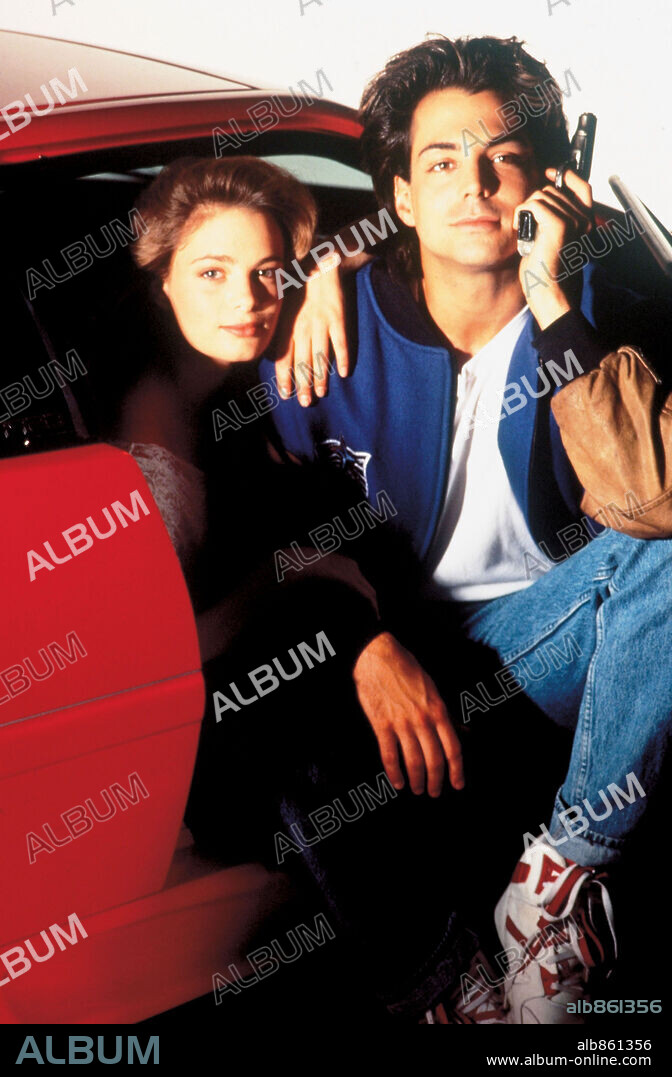 GABRIELLE ANWAR und RICHARD GRIECO in IF LOOKS COULD KILL, 1991. Copyright WARNER BROS. PICTURES.