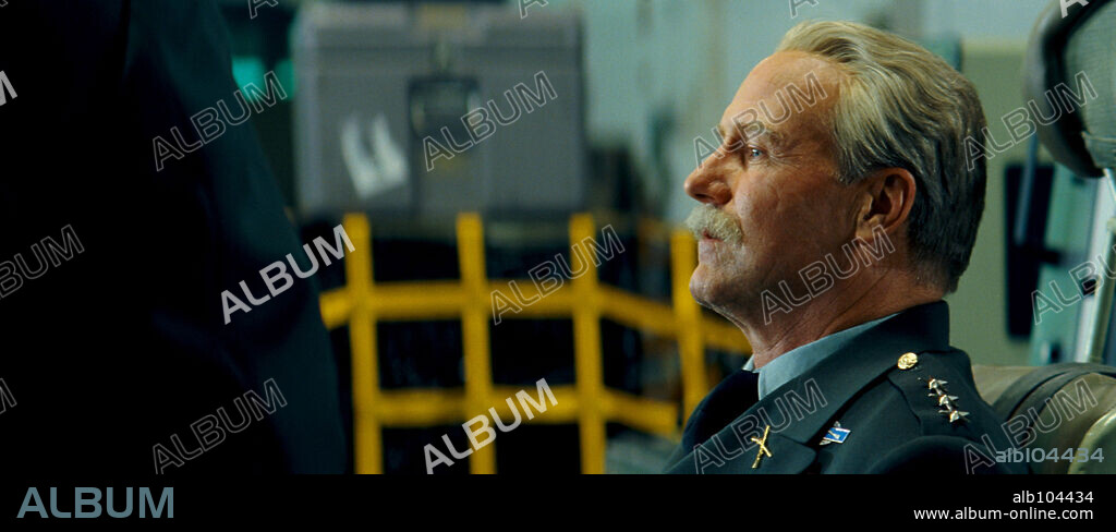 WILLIAM HURT in THE INCREDIBLE HULK, 2008, directed by LOUIS LETERRIER. Copyright MARVEL ENTERPRISES/MARVEL STUDIOS/VALHALLA MOTION PICTURES.