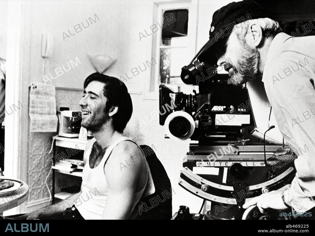 NICOLAS CAGE y NORMAN JEWISON en HECHIZO DE LUNA, 1987 (MOONSTRUCK), dirigida por NORMAN JEWISON. Copyright M.G.M.