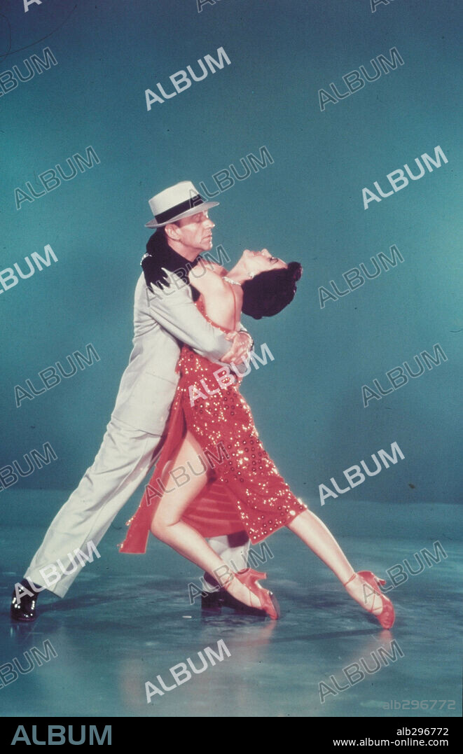 CYD CHARISSE y FRED ASTAIRE en MELODÍAS DE BROADWAY, 1953 (THE BAND WAGON), dirigida por VINCENTE MINNELLI. Copyright M.G.M.