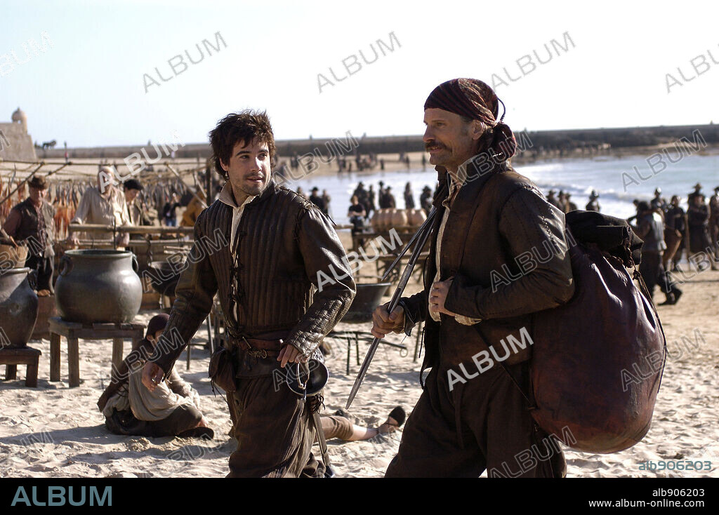 UNAX UGALDE and VIGGO MORTENSEN in ALATRISTE, 2006, directed by AGUSTIN DIAZ YANES. Copyright ESTUDIOS PICCASO.