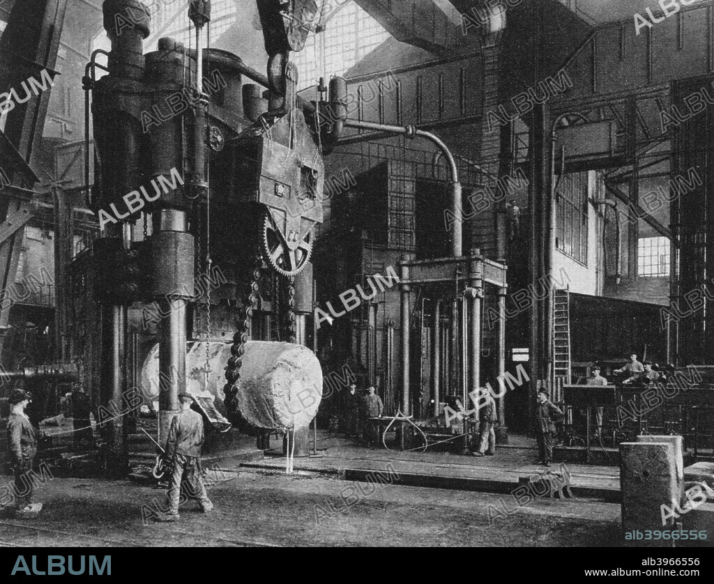 Steel production, Krupp factory, Essen, Germany, World War I, 1917. In 1917 and 1918, Krupp produced seven Paris Guns, huge artillery pieces designed to fire shells at Paris from over 80 miles away. A photograph from Der Grosse Krieg in Bildern.
