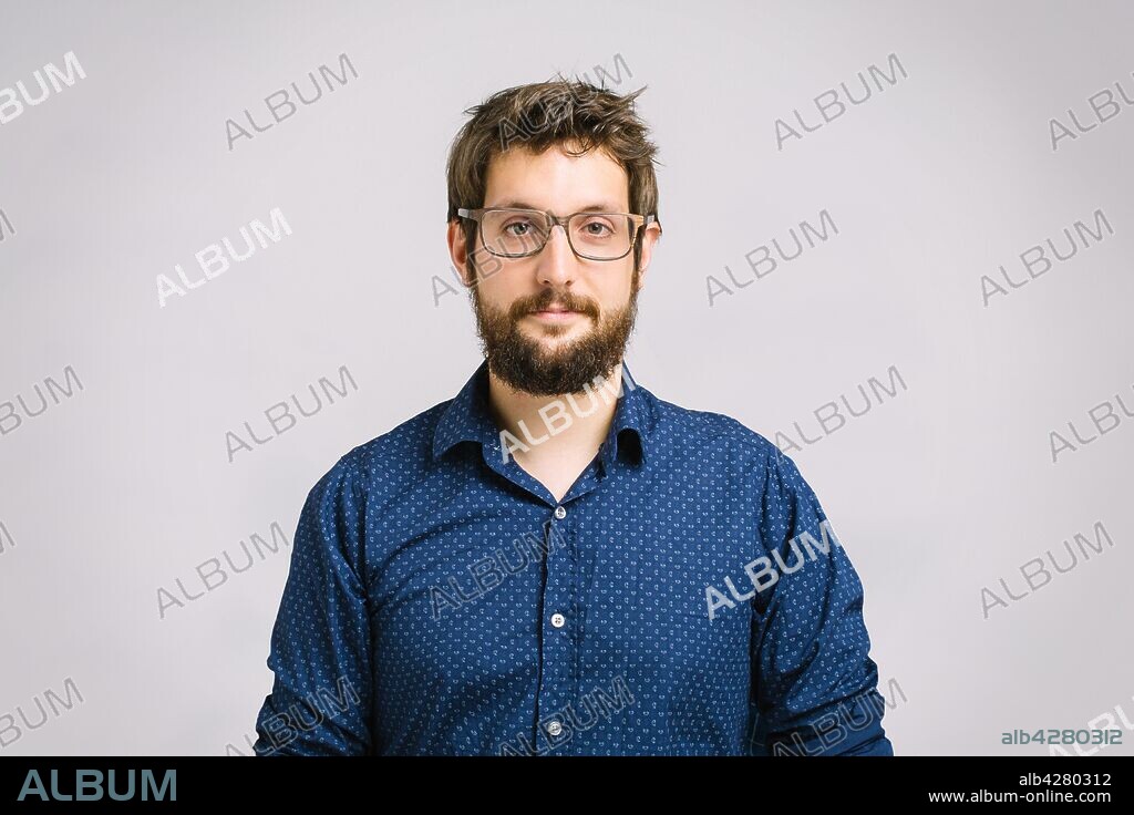JON MIKEL CABALLERO en EL INCREÍBLE FINDE MENGUANTE, 2019, dirigida por JON MIKEL CABALLERO. Copyright Montreux Entertaiment / Trepamuros Producciones.