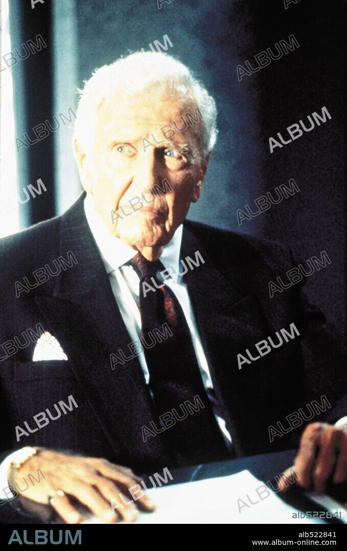 RALPH BELLAMY dans UNE JOLIE FEMME, 1990 (PRETTY WOMAN), réalisé par GARRY MARSHALL. Copyright TOUCHSTONE/WARNERS.