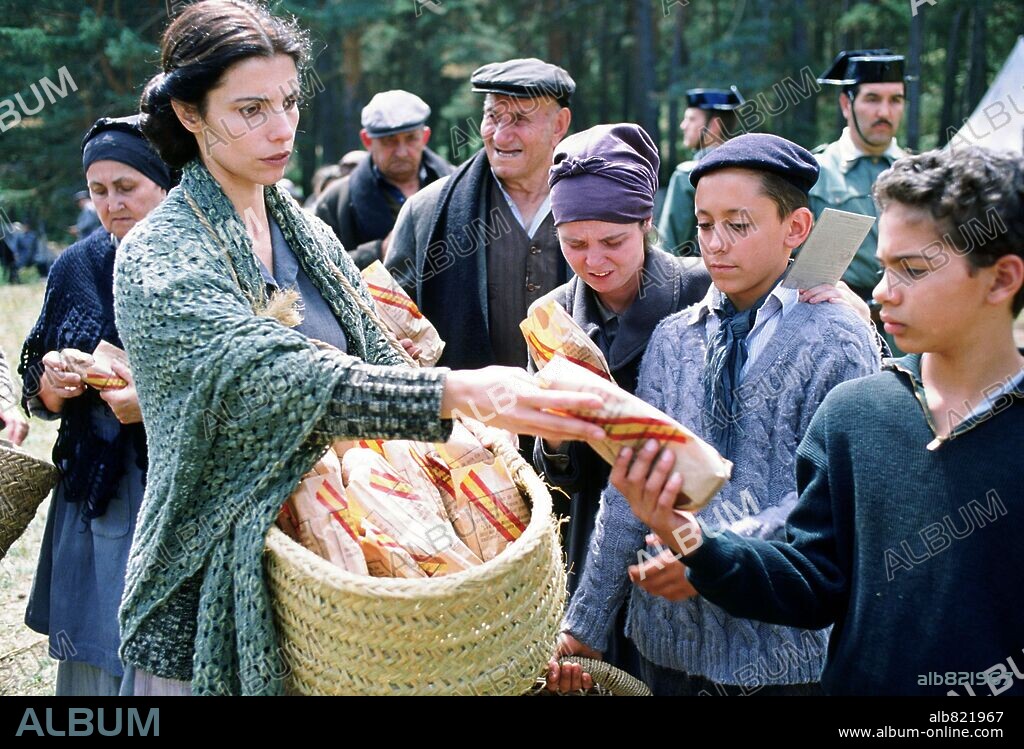 MARIBEL VERDU in PAN'S LABYRINTH, 2006 (EL LABERINTO DEL FAUNO), directed by GUILLERMO DEL TORO. Copyright WARNER BROS.