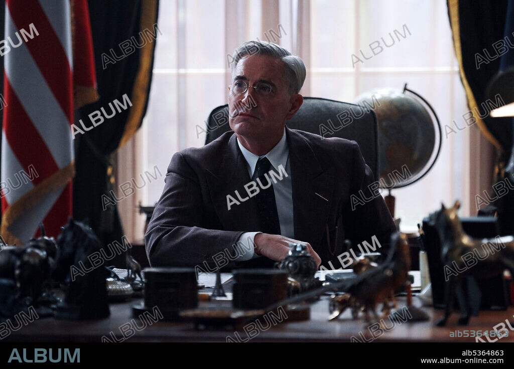 KYLE MacLACHLAN in ATLANTIC CROSSING, 2020, directed by ALEXANDER EIK and JANIC HEEN. Copyright NORSK RIKSKRINGKASTING (NRK).