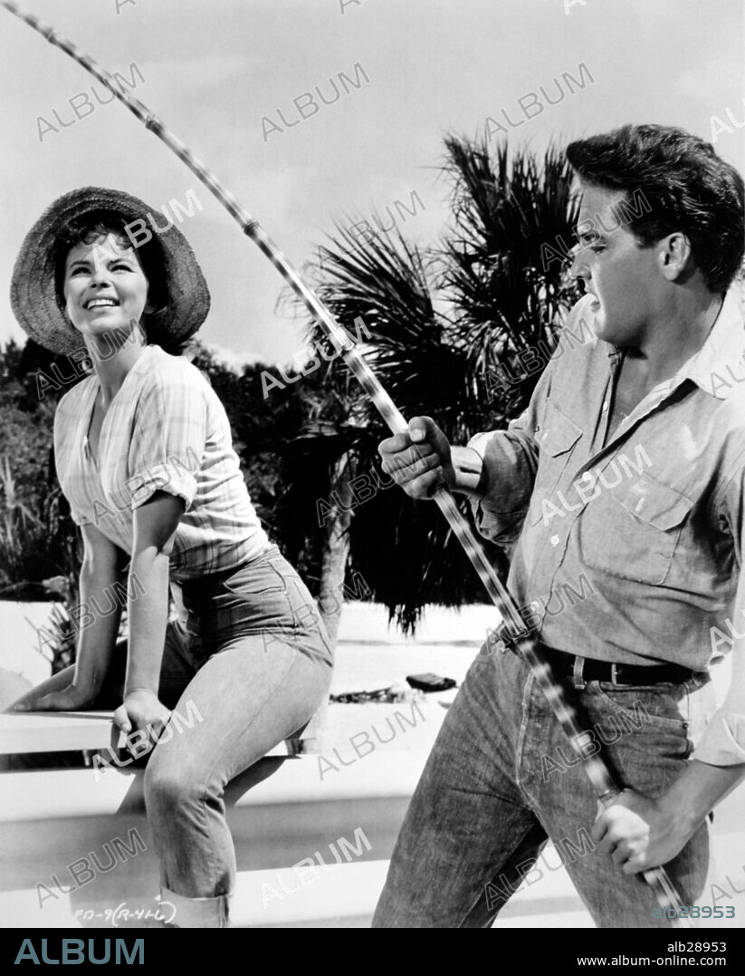 ANNE HELM and ELVIS PRESLEY in FOLLOW THAT DREAM, 1962, directed by GORDON DOUGLAS. Copyright UNITED ARTISTS.