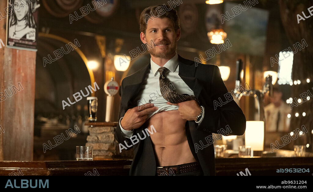 TRAVIS VAN WINKLE in FUBAR, 2023, unter der Regie von PHIL ABRAHAM. Copyright Skydance Television.