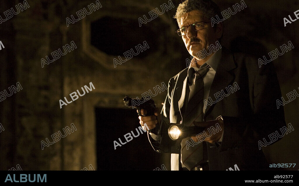 ANTONIO DECHENT en EL ULTIMO JUSTO, 2007, dirigida por MANUEL CARBALLO. Copyright FILMAX/LEMON FILMS / Cortesía.