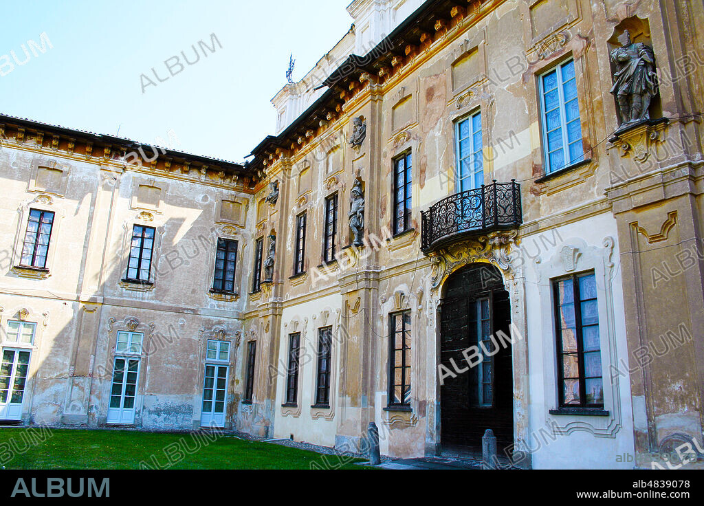 Castellazzo, Bollate (Milano), Lombardy, Italy. Villa Arconati (1600-1700) . Villa Arconati is one of the historic villas of the Parco delle Groane, located n the hamlet of Castellazzo di Bollate. It is an example of eighteenth-century Lombard baroque and is a national monument.