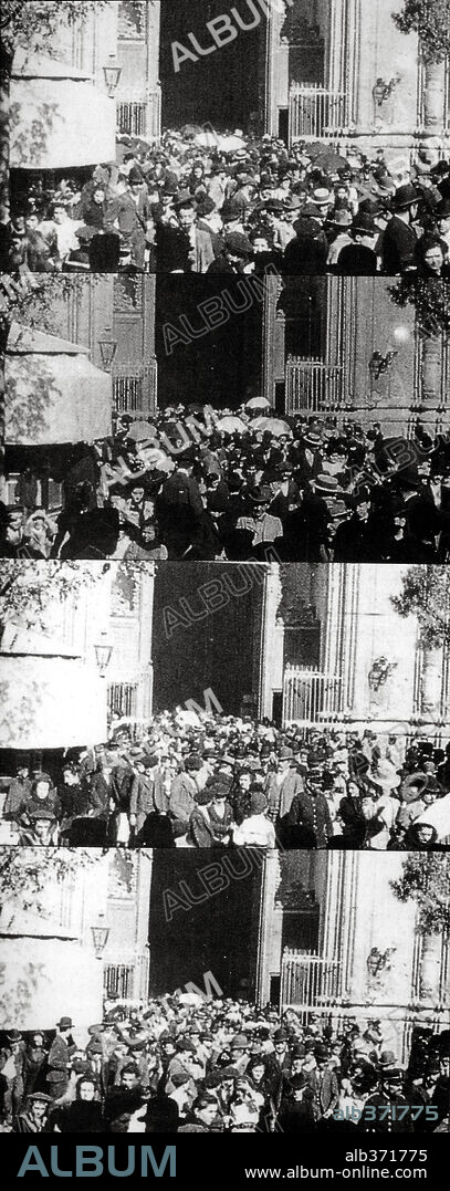 SALIDA DE MISA DE DOCE DEL PILAR DE ZARAGOZA, 1896, dirigida por EDUARDO JIMENO. Copyright EDUARDO JIMENO.