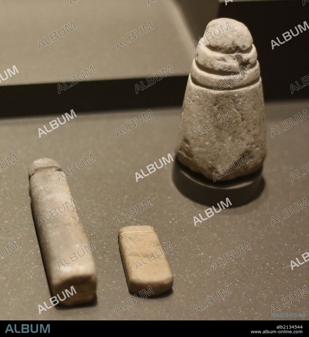 Phallic idols Stone 3000-1700 BC. (Photo by: Universal History Archive/UIG via Getty Images).