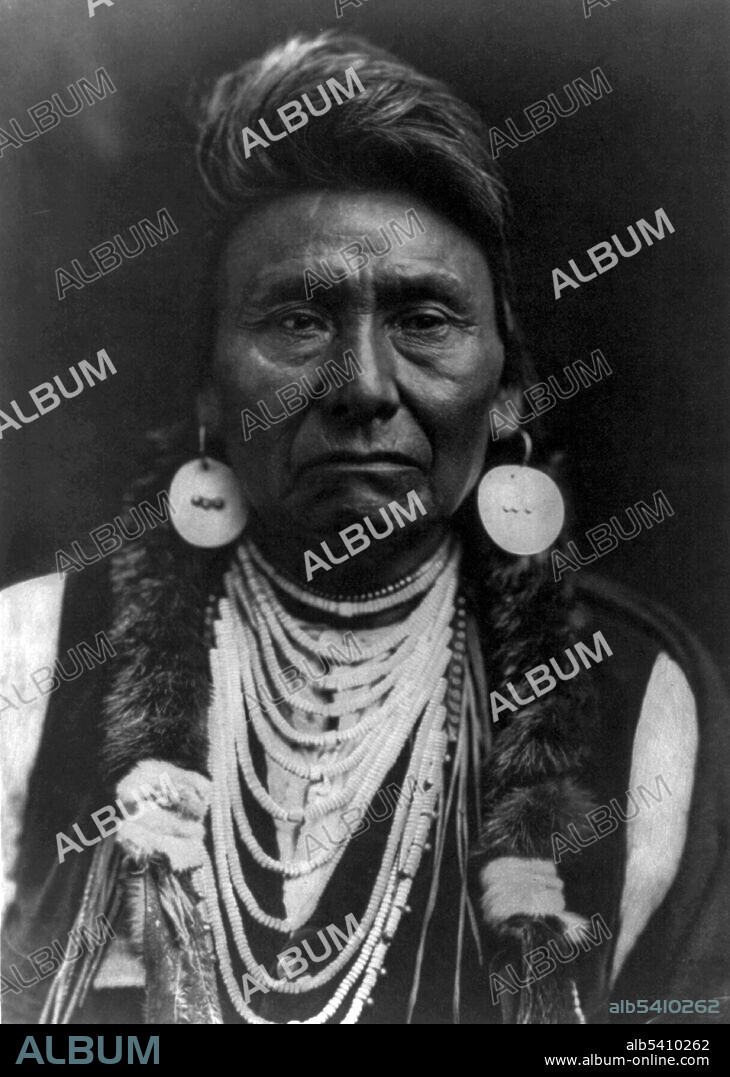 Chief Joseph (1840 - 1904) was the leader of the Wal-lam-wat-kain band of Nez Perce. He led his people when they were forcibly removed from their ancestral lands by the US federal government. For his passionate, principled resistance to his tribe's forced removal, Chief Joseph became renowned as a humanitarian and peacemaker.  Photogravure by Edward S. Curtis, undated (cropped and cleaned).