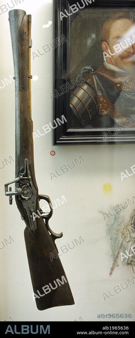 HISTORIA. ARMAMENTO. EDAD MODERNA. EUROPA. Arma de fuego del S. XVI-XVII. Museo de la Historia y la Navegación. Riga. Letonia.