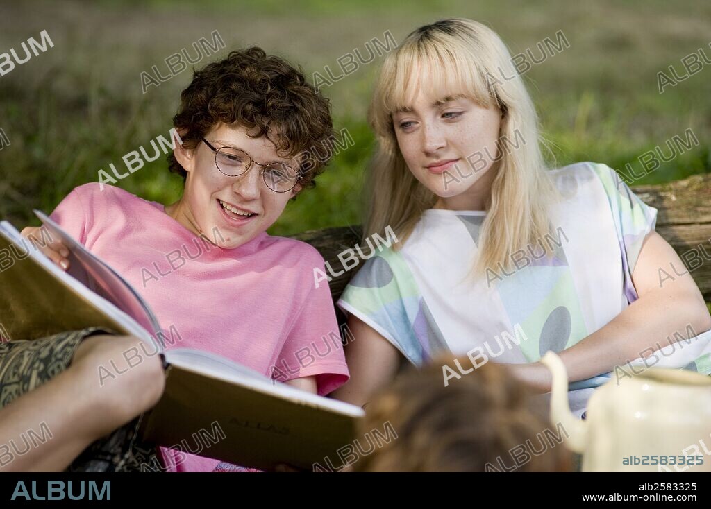 SAOIRSE RONAN y TOM HOLLAND en MI VIDA AHORA, 2013 (HOW I LIVE NOW), dirigida por KEVIN MACDONALD. Copyright COWBOY FILMS.
