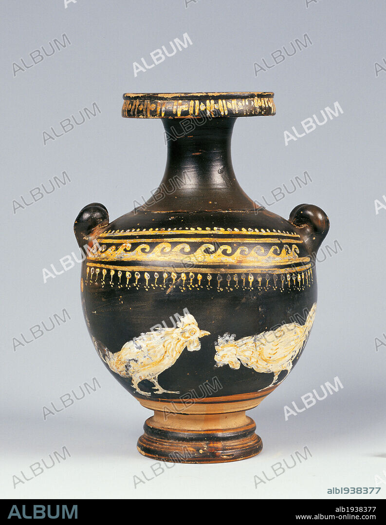 Apulian hydria in the Gnathia style, IV Century, 330-300, cm 17 diamentro orlo 7.1 cm-piede 6.1 cm. Italy, Lombardy, Milan, Civico Museo Archeologico. All. Apulian hydria in the Gnathia style with a rooster and a hen.