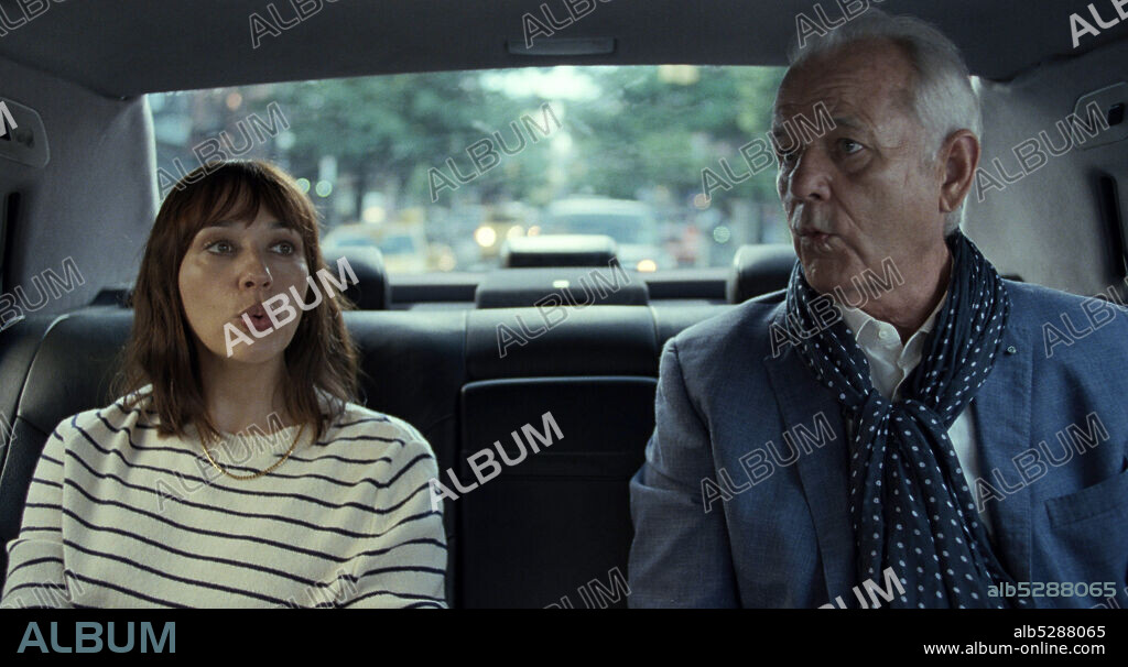 BILL MURRAY and RASHIDA JONES in ON THE ROCKS, 2020, directed by SOFIA COPPOLA. Copyright A24 / American Zoetrope.