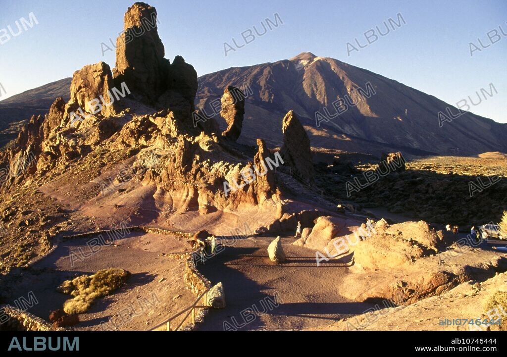 Los Roques, Las Cañadas del Teide, Tenerife, Canary Islands, Spain.