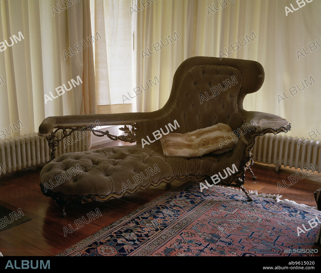 Chaise longue, designed by Antoni Gaudi.