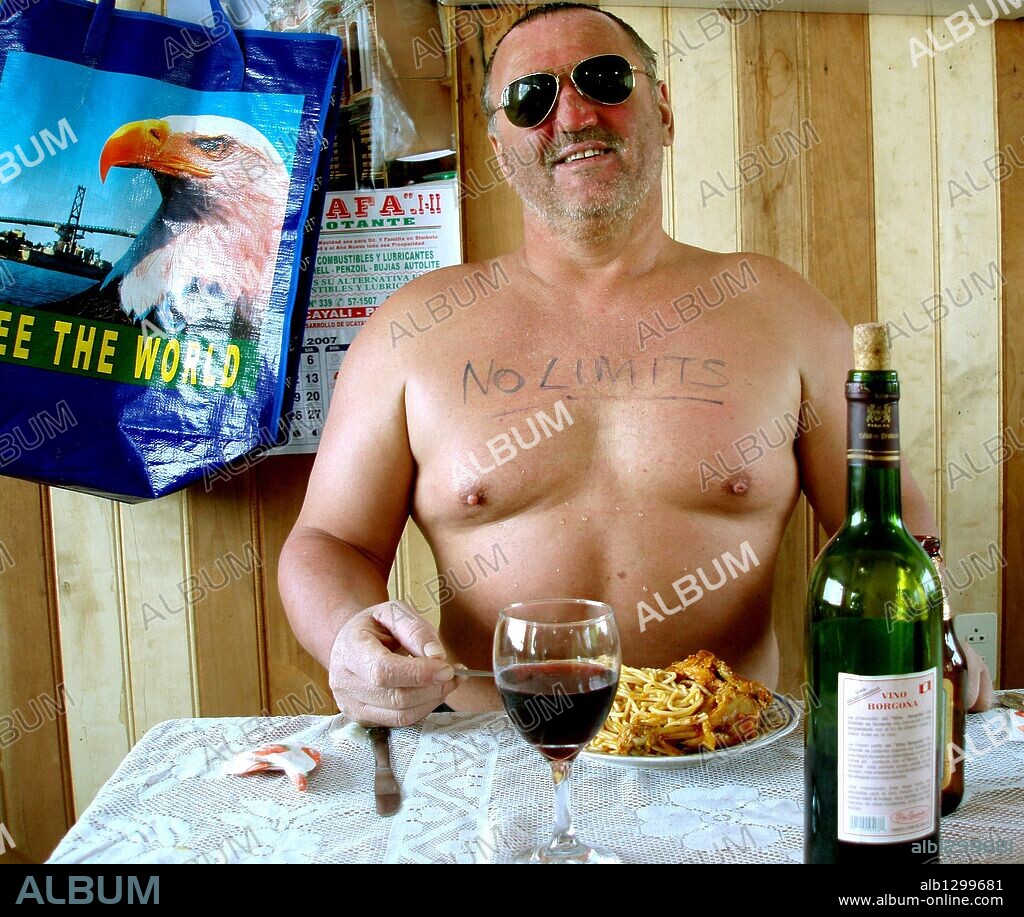 MARTIN STREL in BIG RIVER MAN, 2009, directed by JOHN MARINGOUIN. Copyright SELF PICTURES/EARTHWORKS FILMS.