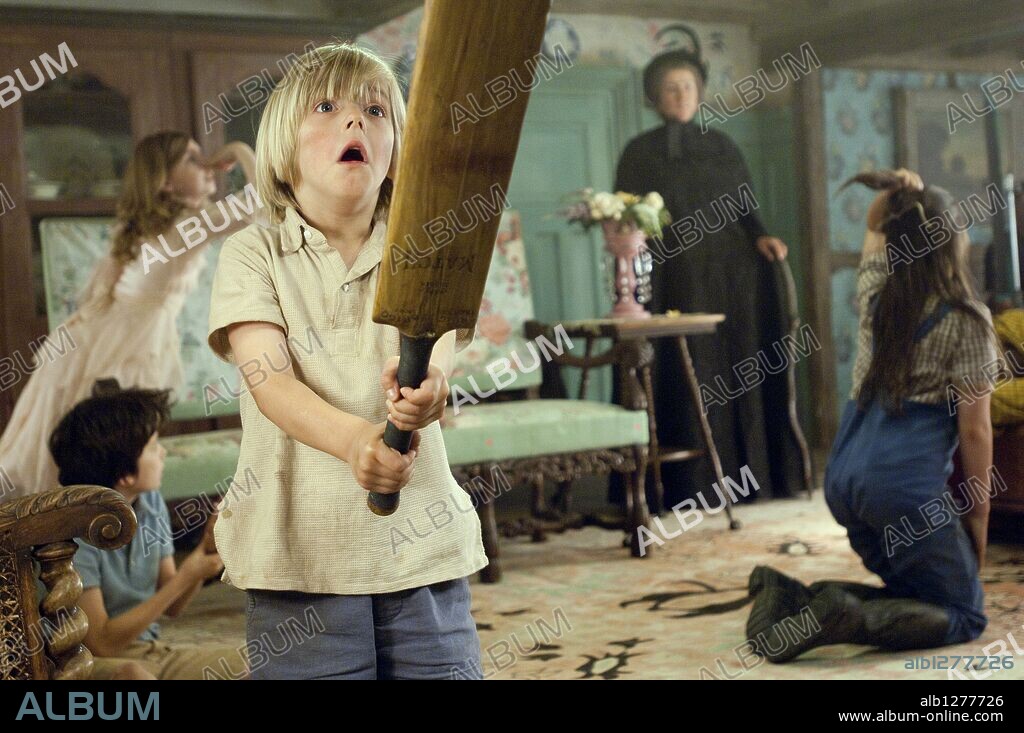 LA NIÑERA MAGICA Y EL BIG BANG, 2010 (NANNY MCPHEE AND THE BIG BANG), dirigida por SUSANNA WHITE. Copyright UNIVERSAL PICTURES.