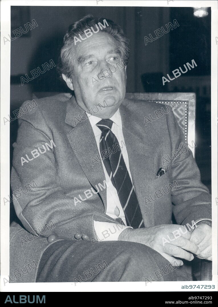 3 noviembre 1983. Retrato del escritor mexicano Octavio Paz.