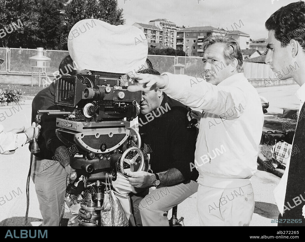 UGO TOGNAZZI dans IL FISCHIO AL NASO, 1967, réalisé par UGO TOGNAZZI. Copyright SANCRO INTERNATIONAL FILM.