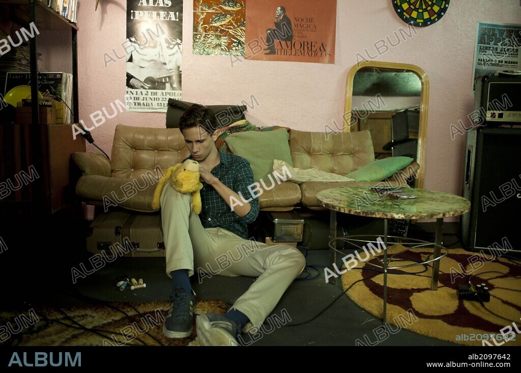 ORIOL PLA en ANIMALS, 2012, dirigida por MARÇAL FORES. Copyright ESCAC/ESCANDALO FILMS/ICF/ICEC/ICO/ICAA/TV3/TVE.