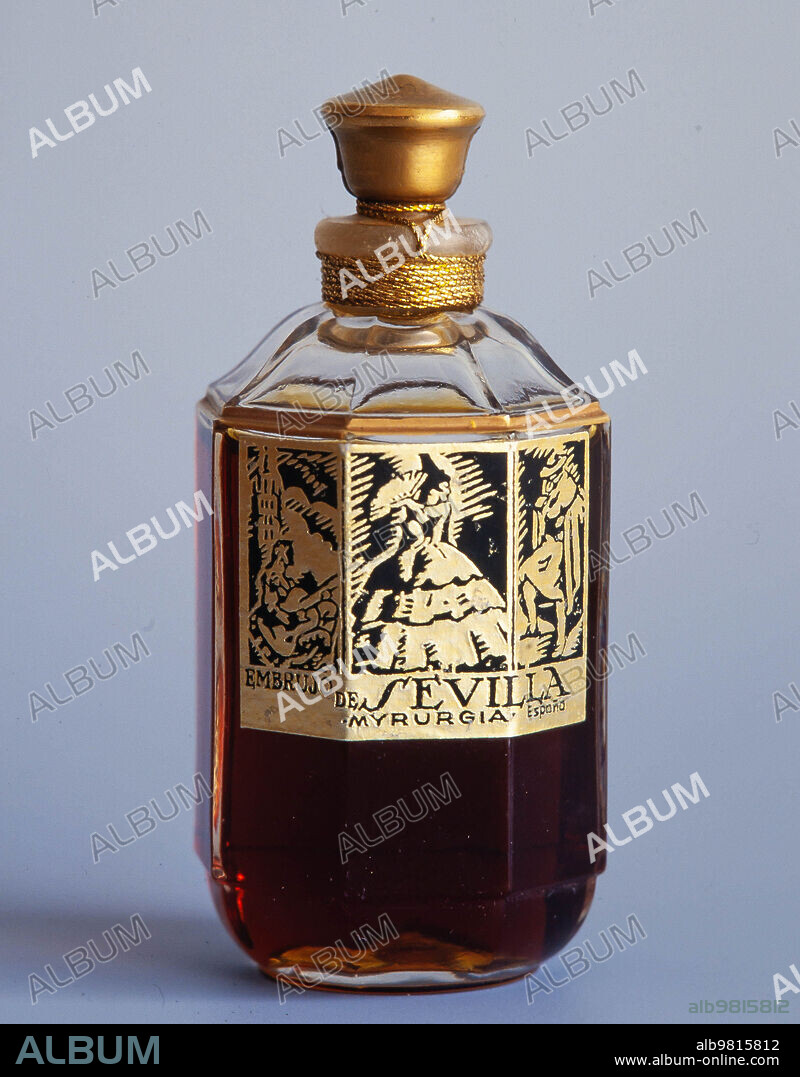 "Embrujo de Sevilla" de Myrurgia, frasco del perfume femenino. Colección privada.