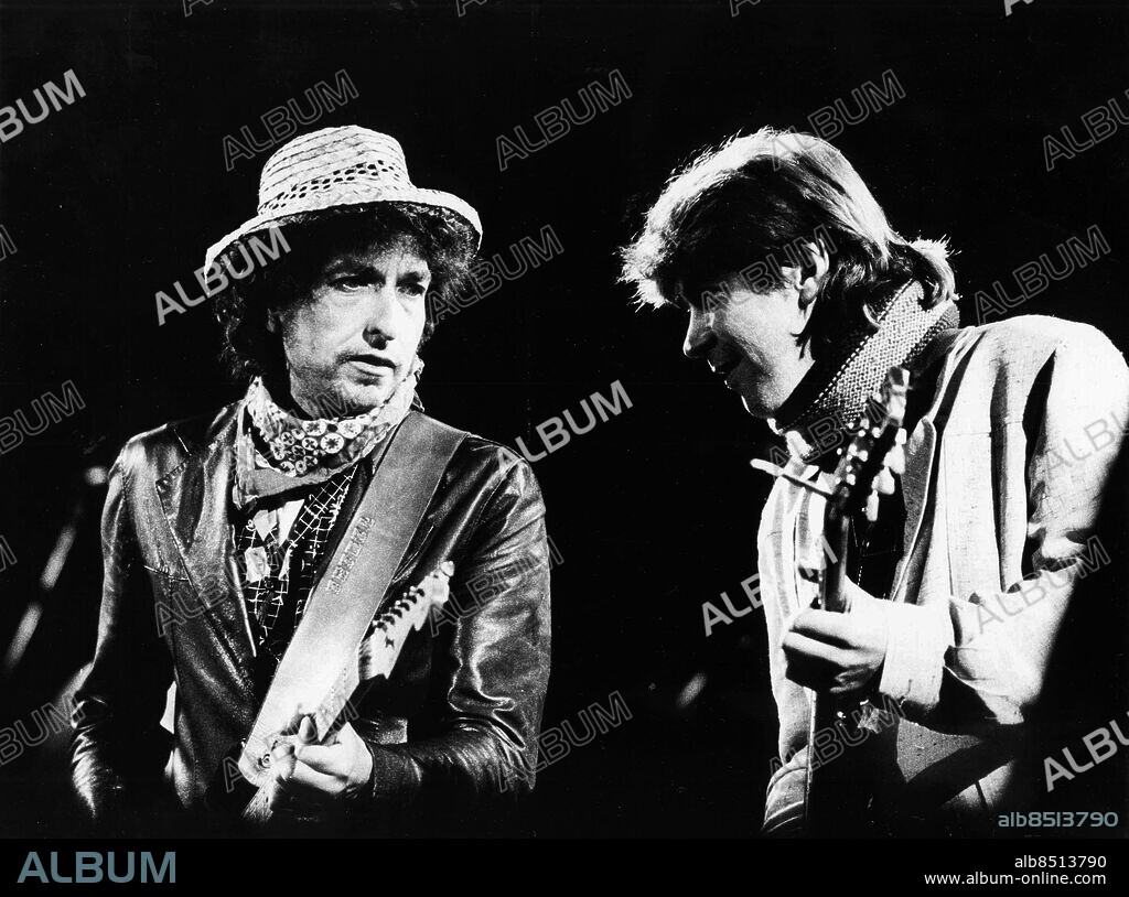 Göteborg 1984-06-06. Bob Dylan uppträder på Ullevi - här tillsammans med Mick Taylor *** Local Caption *** GP Foto: Frank Palm. Kamerareportage.