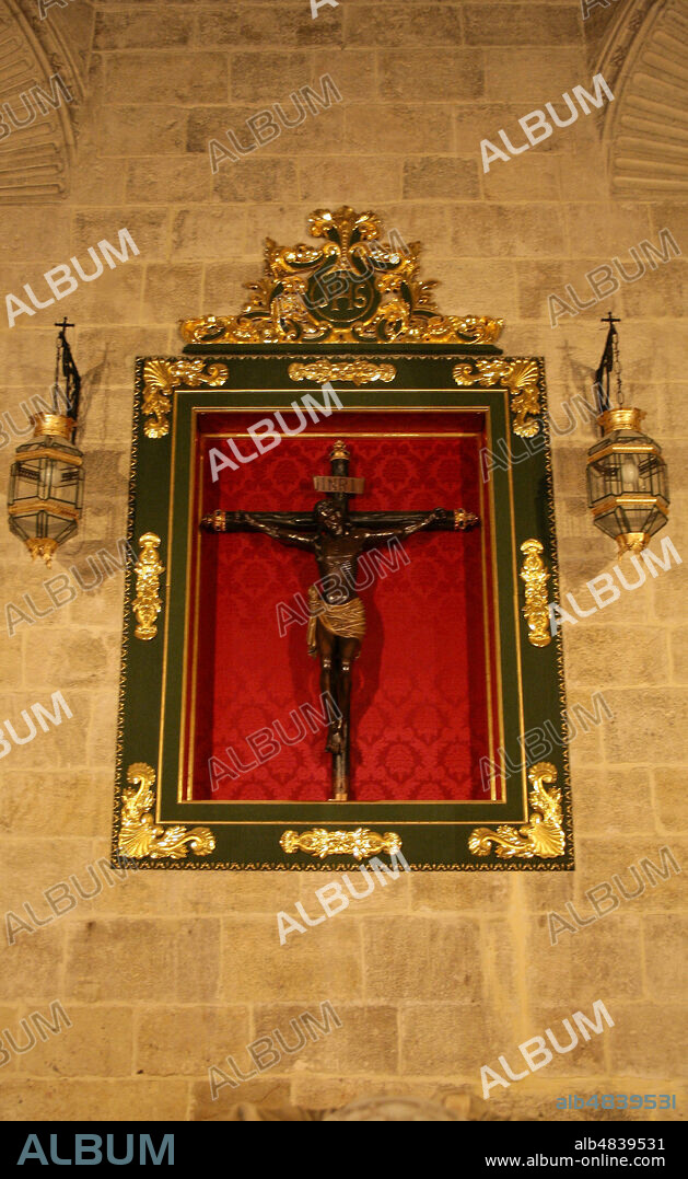 Almería, Andalusia, Spain, Europe.. Catedral de Santa María de la Encarnación (Cathedral of Saint Mary of the Incarnation). J XVI century - Spanish Renaissance. The image of the Christ (Santo Cristo de la Escucha, made bya Jesús de Perceval 1940 or 1941) is presiding over the Chapel of Escucha of the Cathedral of Almeria, which is the same where the sepulcher of Bishop Villalán is located.