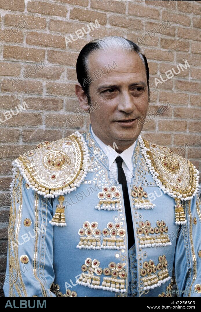 ANTOÑETE. ANTONIO CHENEL. MATADOR DE TOROS ESPAÑOL. MADRID 1934 -.