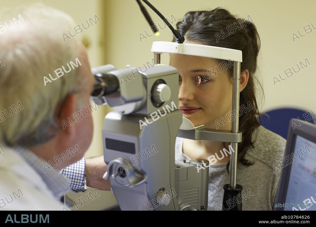 The PASCAL Photocoagulator is Topcon Medical Laser Systems TMLS´s premier, fully integrated pattern scanning system Based on the groundbreaking PASCAL Method, PASCAL allows physicians to control the precision, safety, and efficiency of the photocoagulation procedure, while optimizing patient comfort and experience Ophthalmology, Hospital Donostia, San Sebastian, Gipuzkoa, Basque Country, Spain.