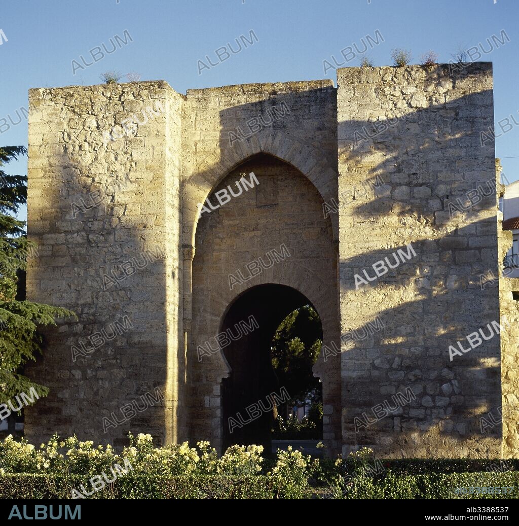 Spain, Castille-La Mancha, Ciudad Real. Puerta de Toledo Gate. Medieval construction that served as bulwark on the Royal Road between Toledo and Seville. It was built by order of King Alfonso XI of Castile (1311-1350), and was completed in 1328. It is the only preserved gate in the wall that Alfonso X commissioned to be built in 1255.
