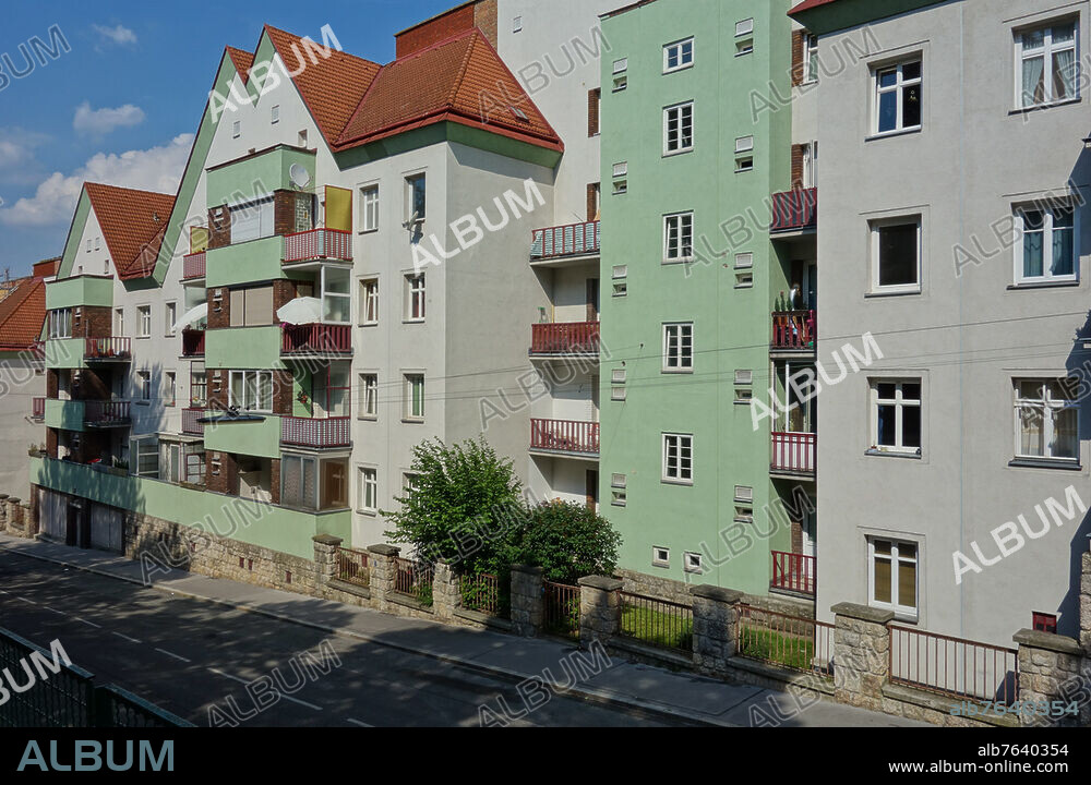 Wien, Gemeindebau Aichholzgasse, Indianerhof, Karl Dirnhuber, Camilo Fritz Discher 1930.