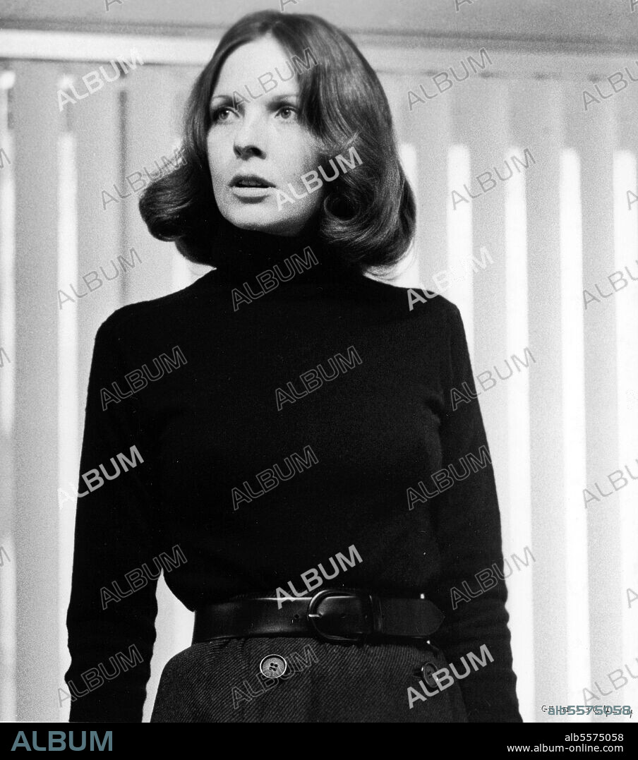 DIANE KEATON in THE GODFATHER PART II, 1974, directed by FRANCIS FORD COPPOLA. Copyright PARAMOUNT PICTURES.