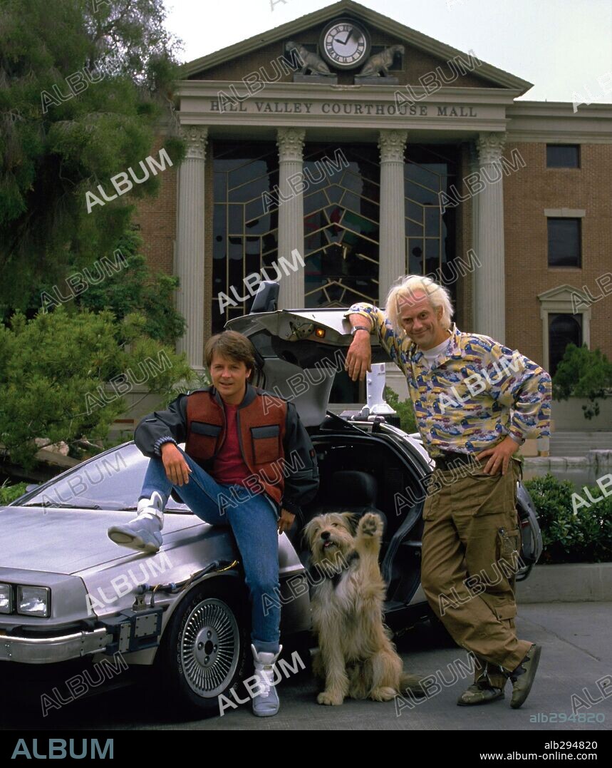 MICHAEL J FOX and CHRISTOPHER LLOYD. CHRISTOPHER LLOYD and MICHAEL J. FOX in BACK TO THE FUTURE PART II, 1989, directed by ROBERT ZEMECKIS. Copyright AMBLIN/UNIVERSAL.