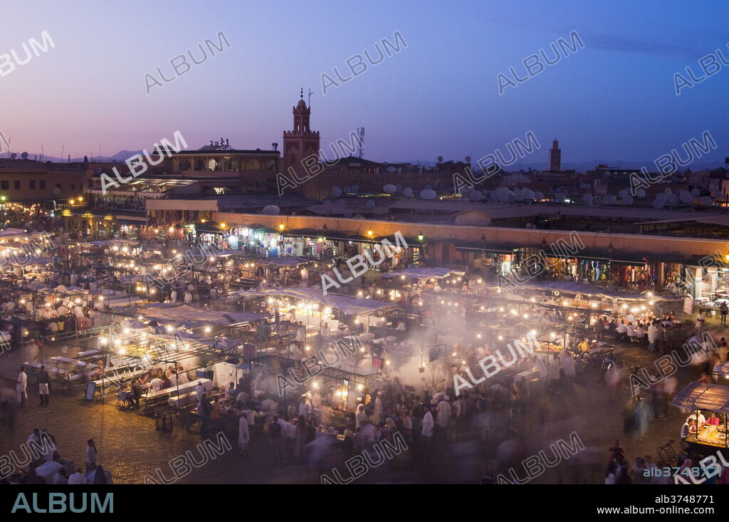 Djemaa el Fna Square, UNESCO World Heritage Site, Marrakech, Morocco, North Africa, Africa.