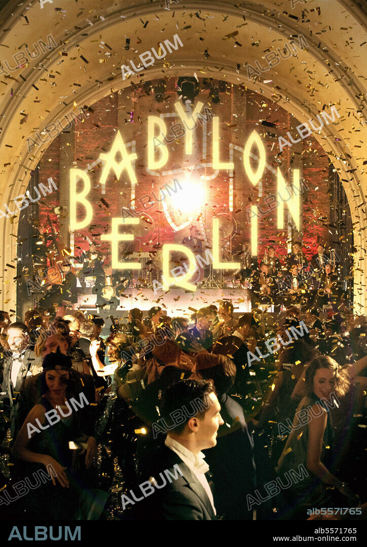 BABYLON BERLIN, 2017, dirigida por ACHIM VON BORRIES, HENK HANDLOEGTEN y TOM TYKWER. Copyright X Filme Creative Pool, ARD degeto, Beta Film GmbH, Sky Cinema. Season 1 promo shot.