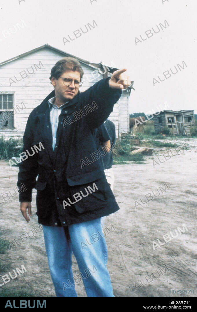 ROBERT ZEMECKIS in FORREST GUMP, 1994, unter der Regie von ROBERT ZEMECKIS. Copyright PARAMOUNT PICTURES.