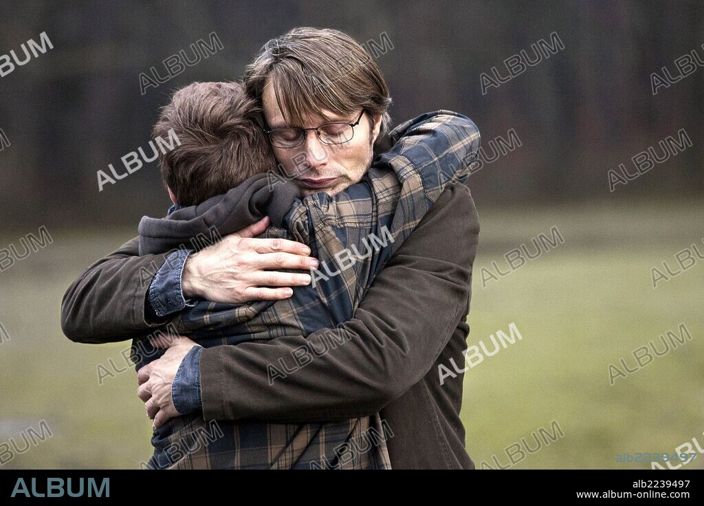 MADS MIKKELSEN en CAZA, LA [THE HUNT], 2012 (JAGTEN), dirigida por THOMAS VINTERBERG. Copyright ZENTROPA ENTERTAINMENTS.