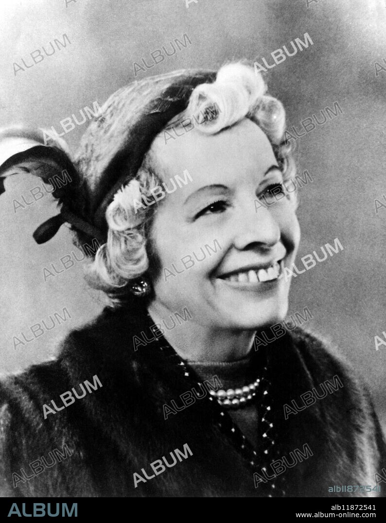 SUZETTE TARRI DIES - AGED 74. Well loved radio and music hall comedienne Suzette Tarri died today at her Southgate, Middlesex, home. She was 74. Suzette - Mrs David Jenkins in private life - had been in poor health for three years and had not broadcast since New Year's eve 1954. She was known in South Africa, Canada and the United States of America, where she toured between the two world wars, and few people realised how old she was. 10 October 1955.