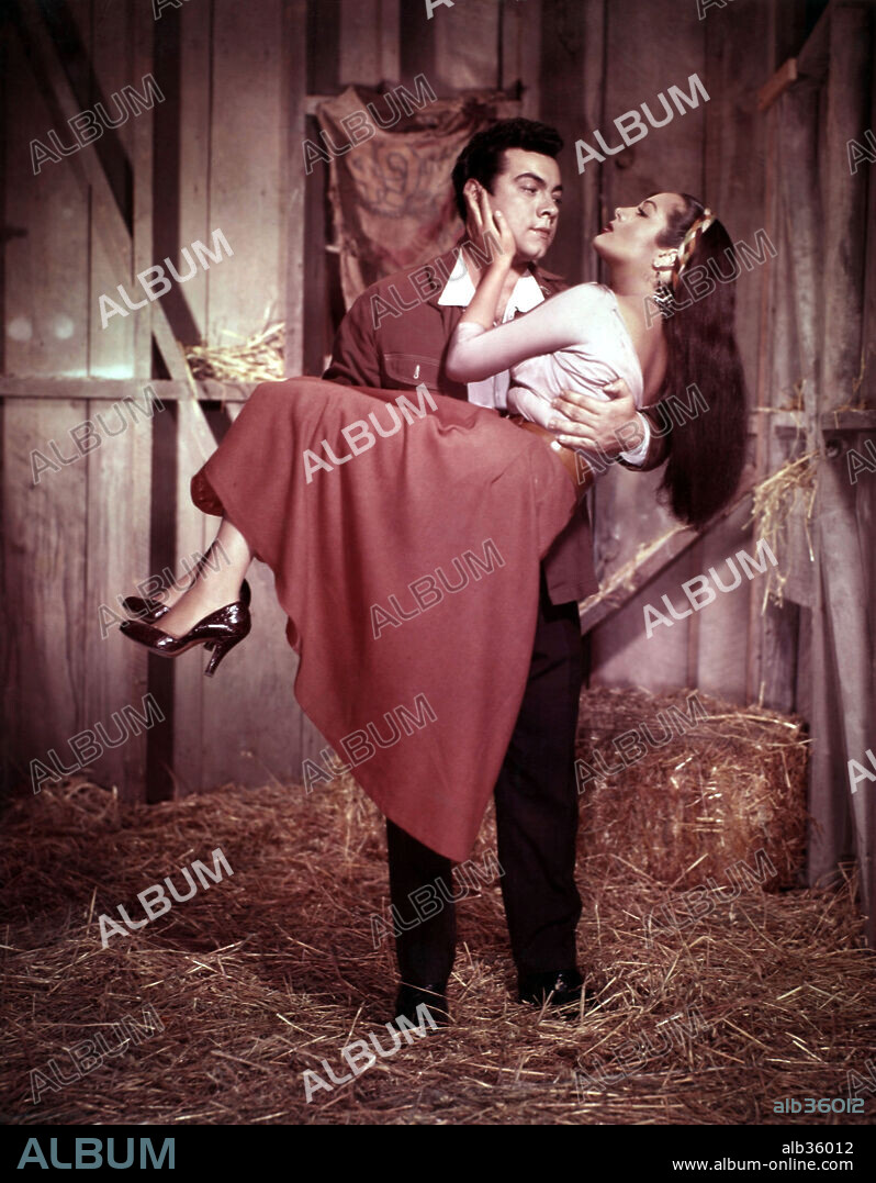 MARIO LANZA and SARA MONTIEL in SERENADE, 1956, directed by ANTHONY MANN. Copyright M.G.M.