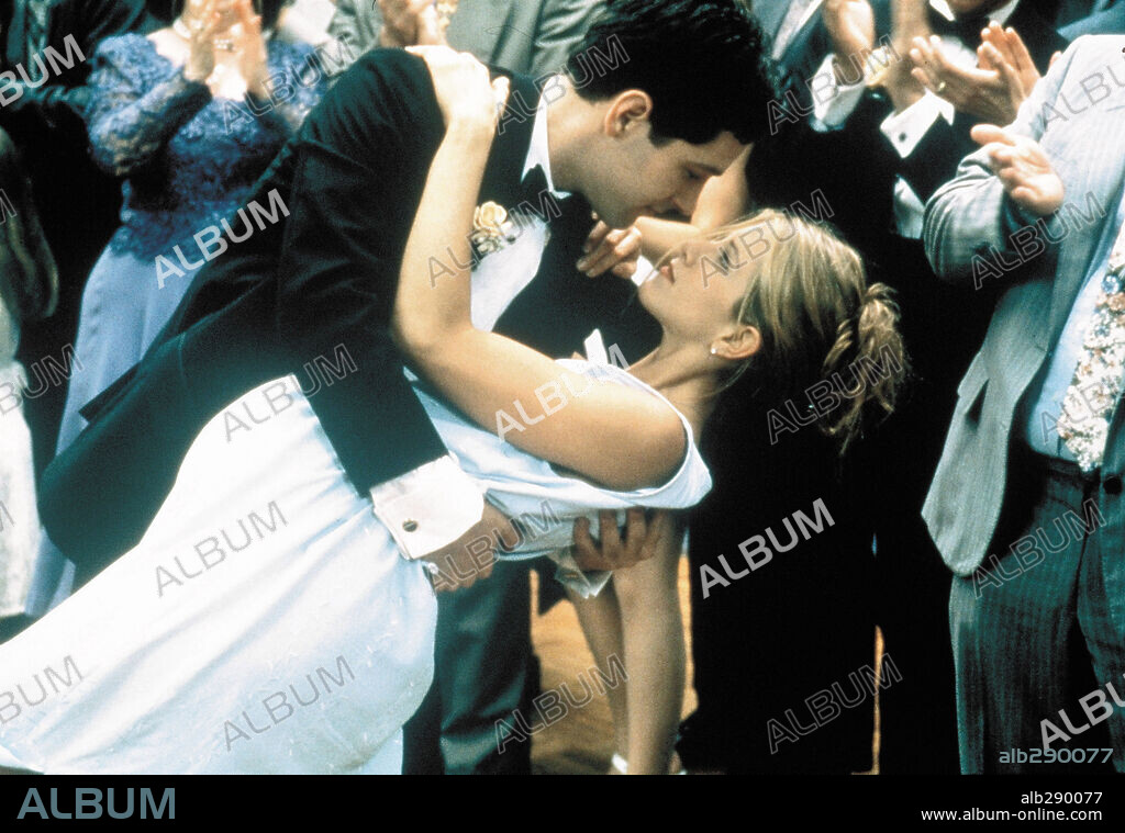 JENNIFER ANISTON y PAUL RUDD en MUCHO MÁS QUE AMIGOS, 1998 (THE OBJECT OF MY AFFECTION), dirigida por NICHOLAS HYTNER. Copyright 20TH CENTURY FOX.