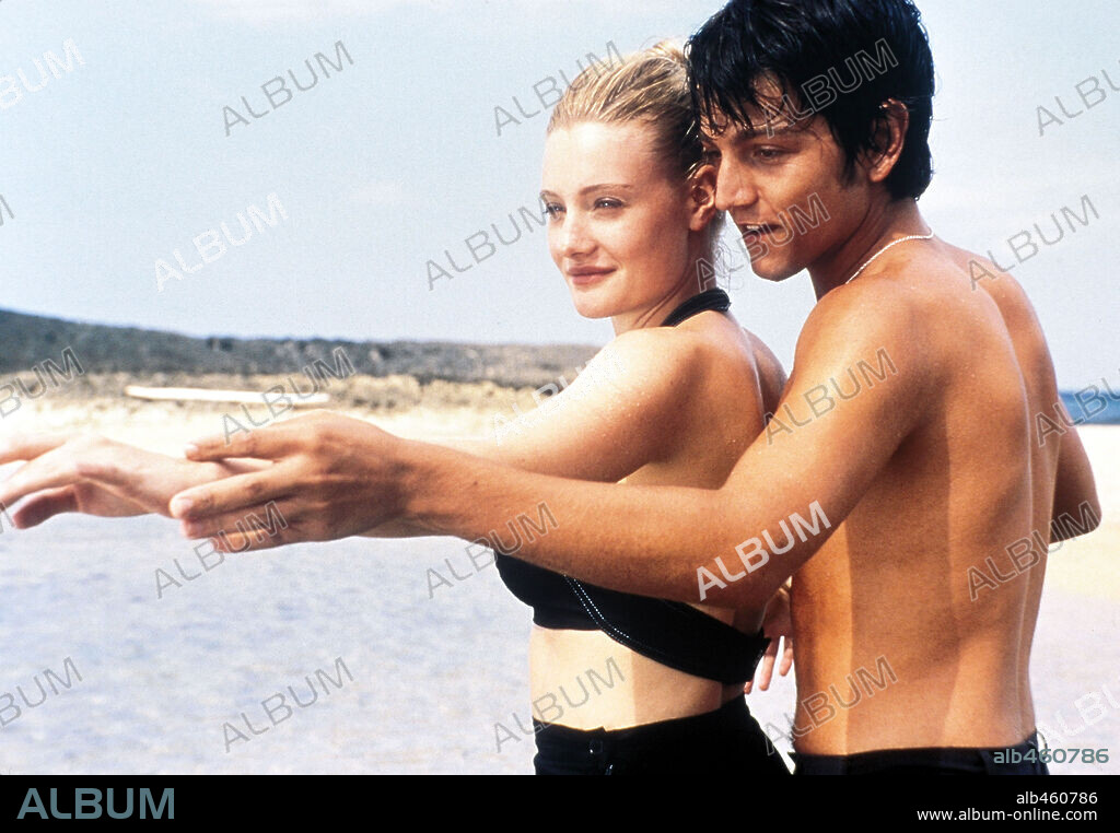 DIEGO LUNA und ROMOLA GARAI in DIRTY DANCING: HAVANA NIGHTS, 2004, unter der Regie von GUY FERLAND. Copyright LIONS GATE FILMS / WETCHER, BARRY.