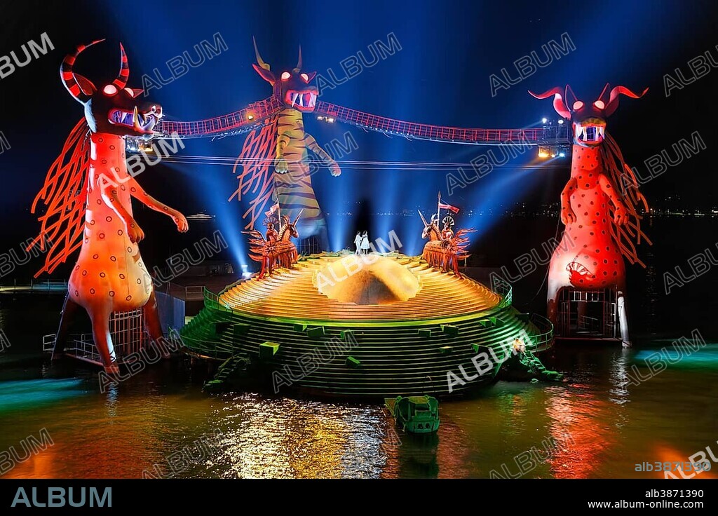 Die Zauberflöte von Wolfgang Amadeus Mozart, Opernaufführung auf Seebühne im Bodensee, Bregenzer Festspiele 2013, Bregenz, Vorarlberg, Austria, Europe.