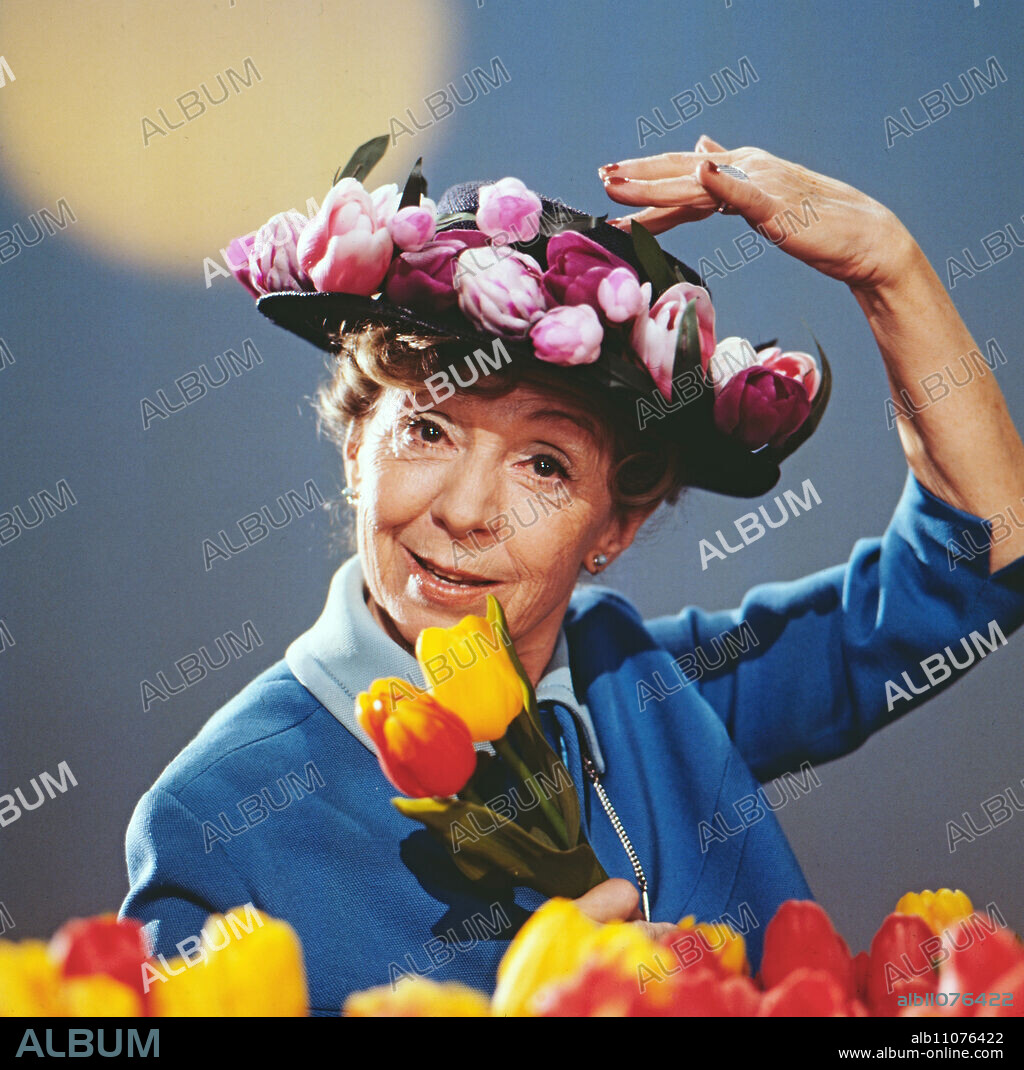 Inge Meysel, German actress, here in a sketch scene in the ZDF music show: Disco, Germany, 1978.