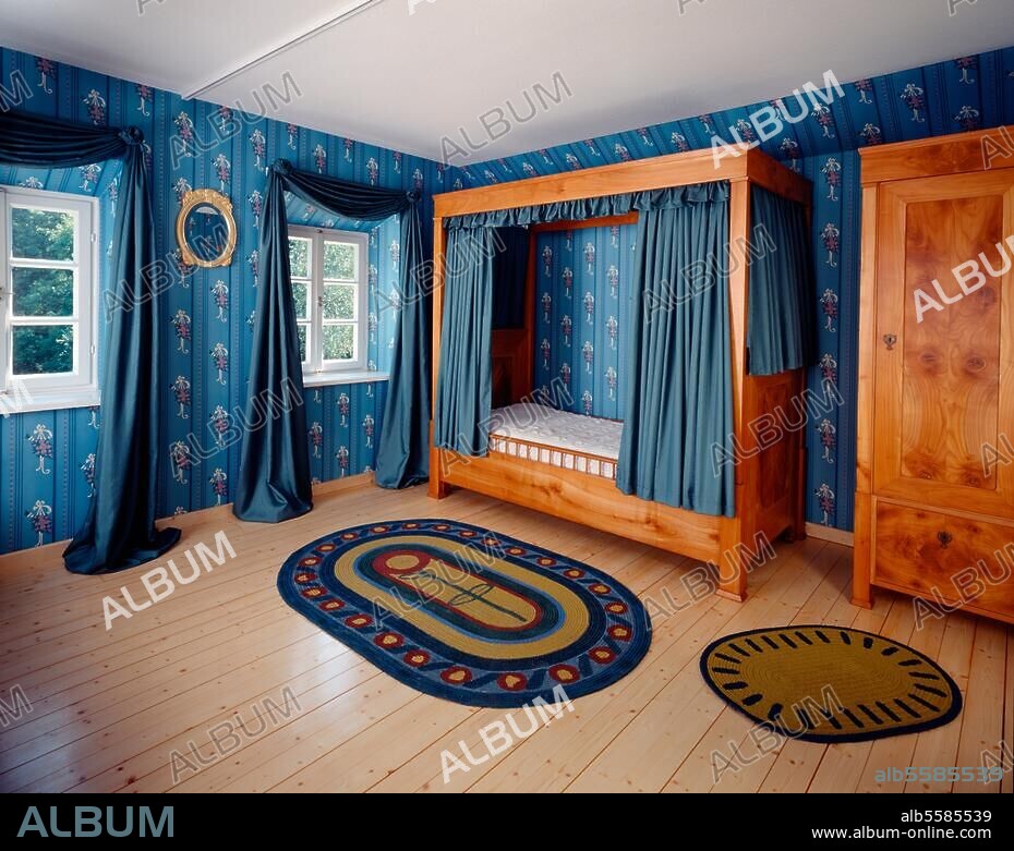 HEINRICH JOHANN VOGELER. Worpswede, Barkenhoff/Heinrich Vogeler Gedenkstätte, Schlafzimmer (c) Florian Monheim Format/Filmsize: 9x12 cm/4x5''.